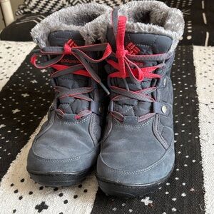 Columbia Minx Shorty women’s size 7 1/2 practically new